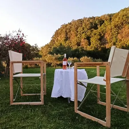 Corfu Rania Vilă *